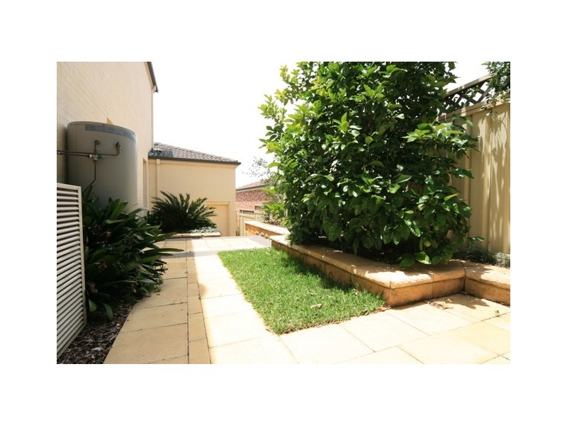 8 Stefie Place, Kings Langley NSW 2147