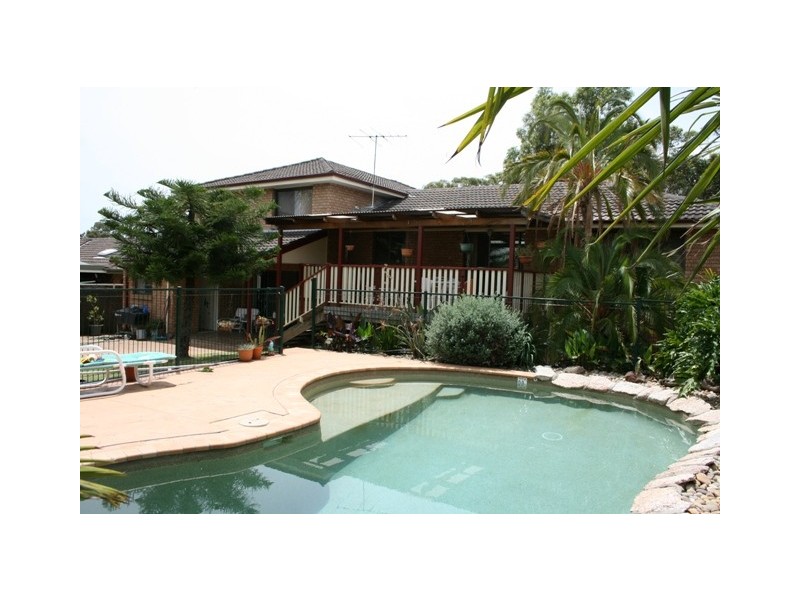 17 James Cook Drive, Kings Langley NSW 2147