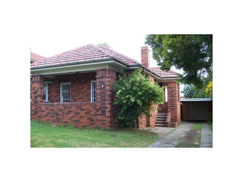 5 Banool St, Chester Hill NSW 2162