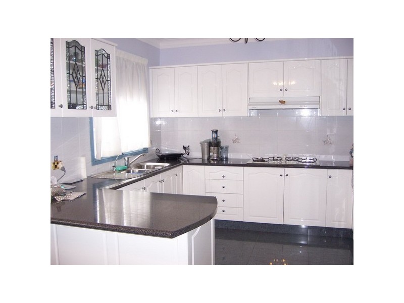 18 Talbot Rd, Guildford NSW 2161