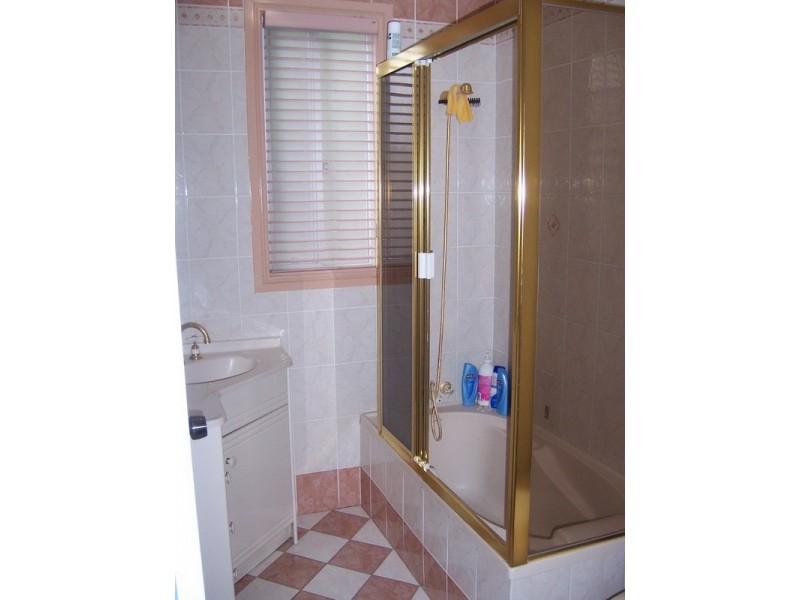 18 Talbot Rd, Guildford NSW 2161