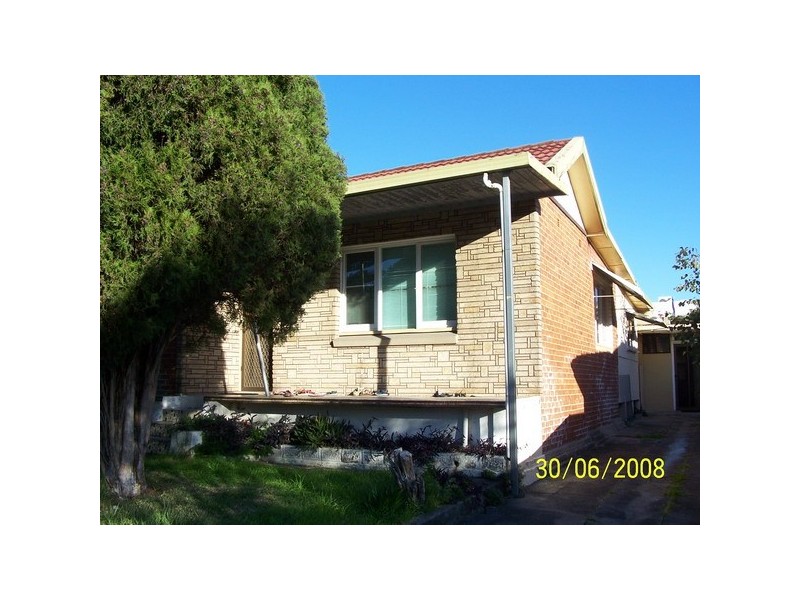 4 Kent St, Regents Park NSW 2143