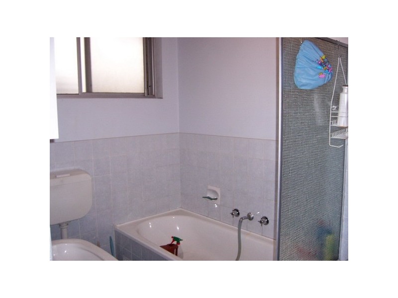 Level 1 2/35 The Crescent, Berala NSW 2141