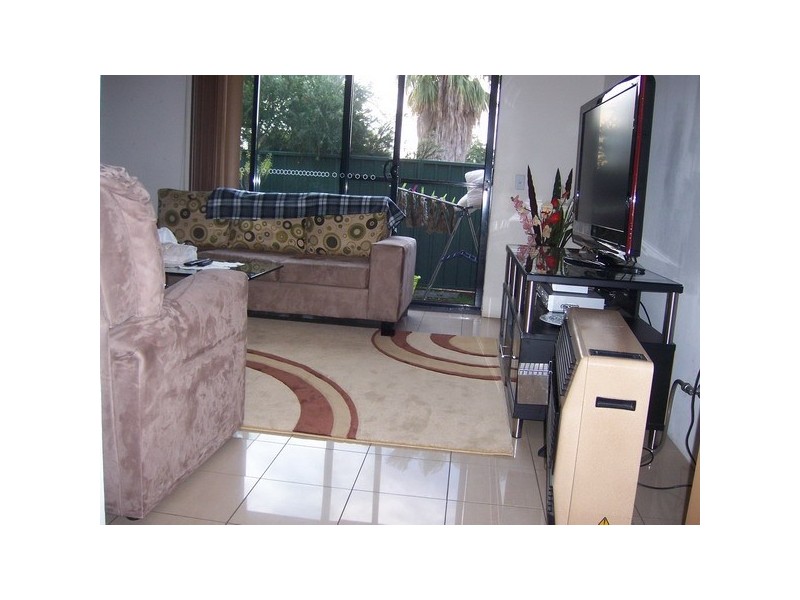 3/4 Cockthorpe Rd, Auburn NSW 2144