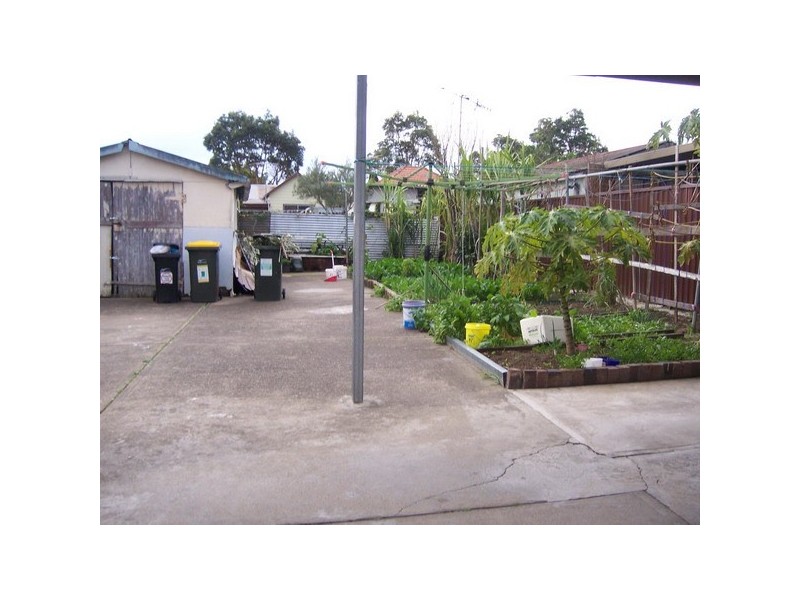 33 Mona St, Auburn NSW 2144