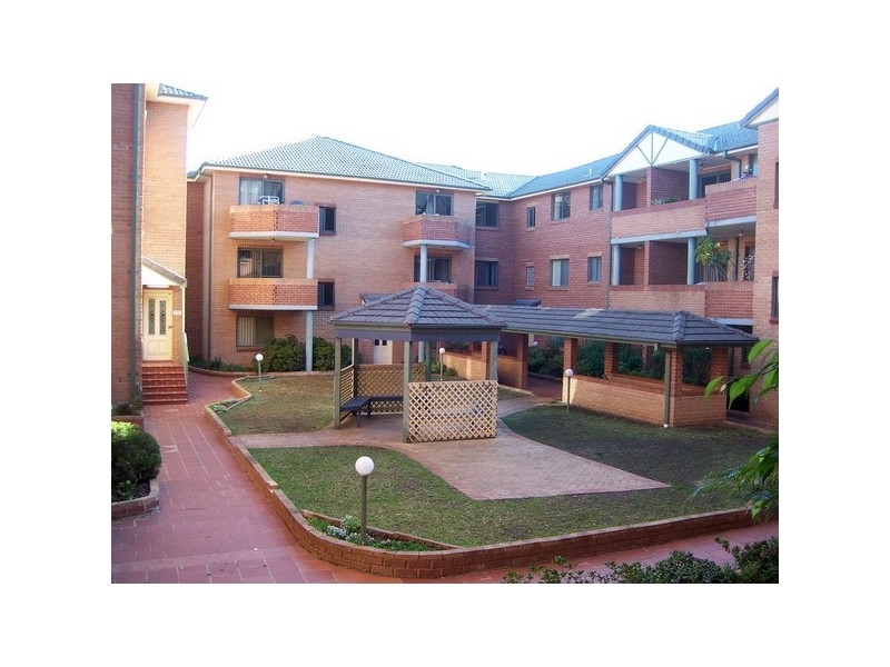 9/54 Amy St, Regents Park NSW 2143