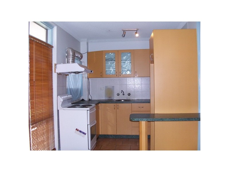 10/8 Edwin St, Regents Park NSW 2143