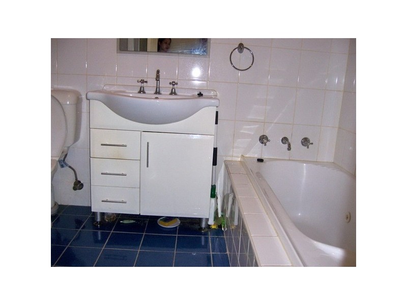 35 Harrow Rd, Auburn NSW 2144