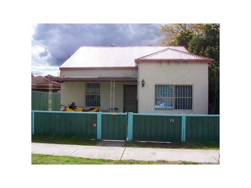 11 Brunswick St, Granville NSW 2142