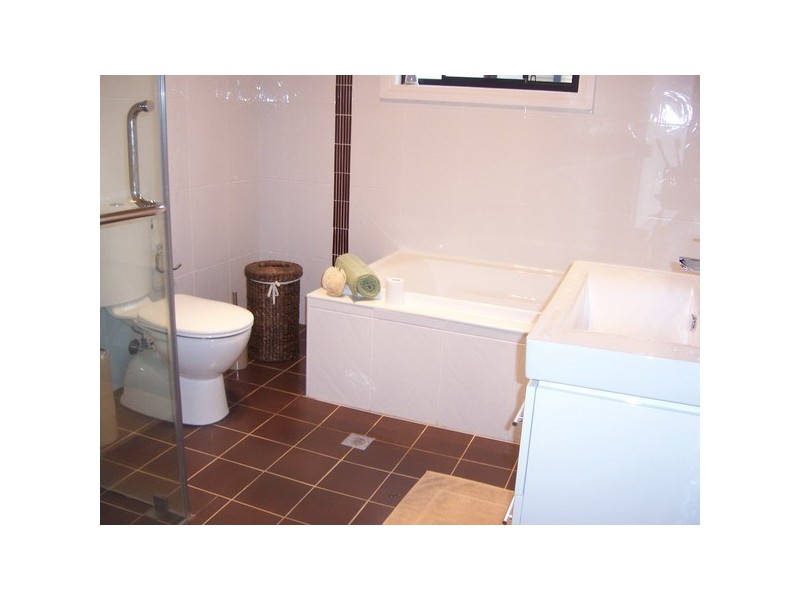 104 Chisholm Rd, Auburn NSW 2144