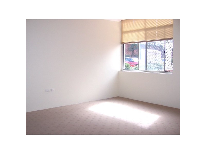 95 Station Rd, Auburn NSW 2144