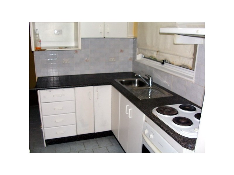 18 Chifley Ave, Sefton NSW 2162