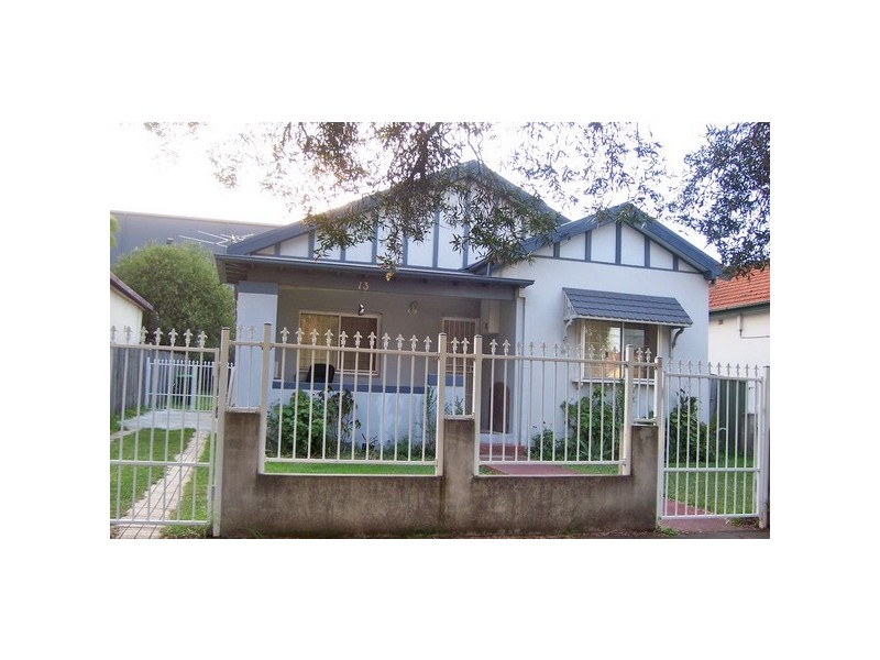 13 Telopea Ave, Homebush West NSW 2140