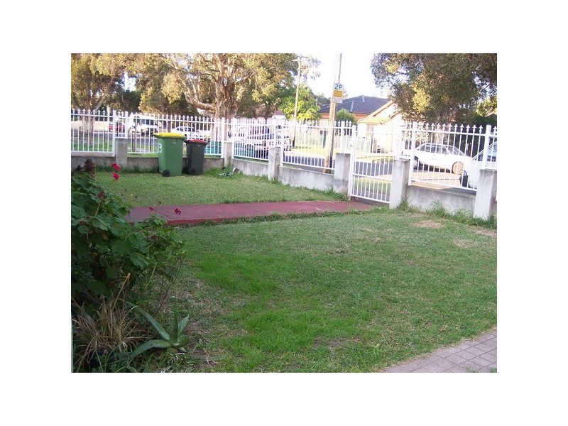 13 Telopea Ave, Homebush West NSW 2140