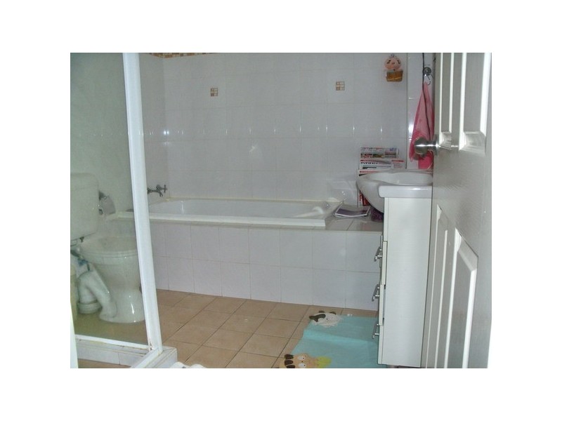 4/7-11 Kitchener Ave, Regents Park NSW 2143