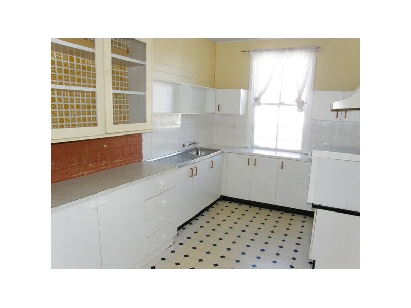 7 The Esplanade, Guildford NSW 2161