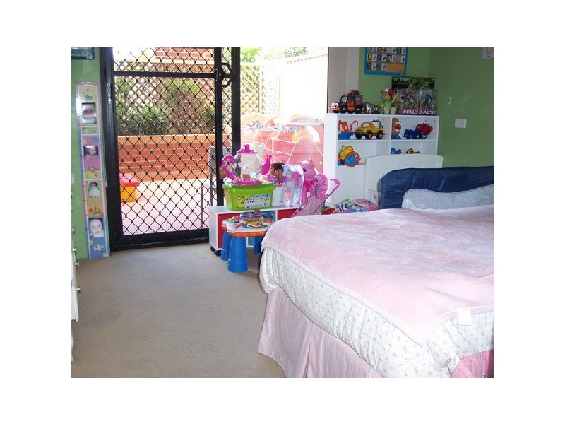 17/7-11 Kitchener Ave, Regents Park NSW 2143