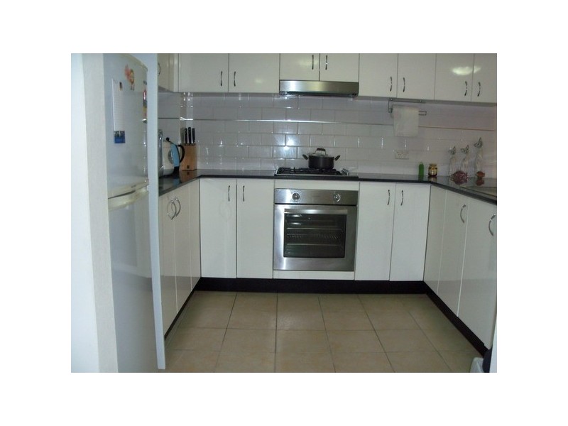 4/7-11 Kitchener  Avenue, Regents Park NSW 2143