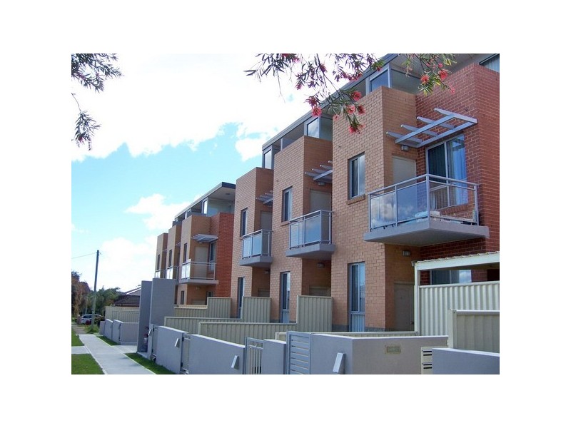 8/17-21 Kirkham Rd, Auburn NSW 2144