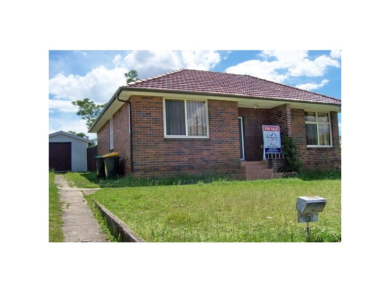 6 Regents St, Regents Park NSW 2143