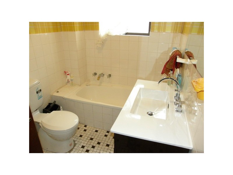 1/10 Hampden Road, Lakemba NSW 2195