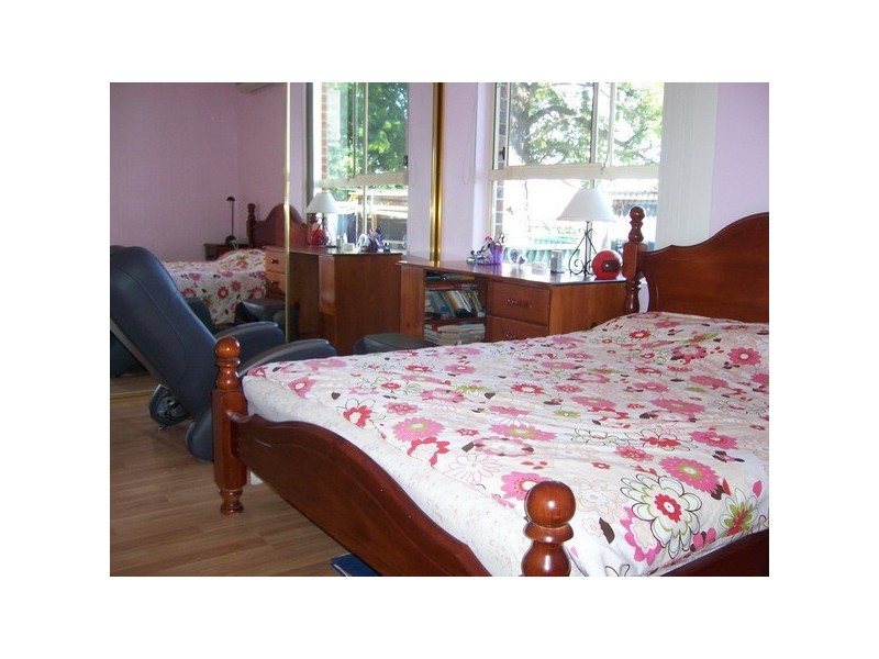 11 Hinchen St, Guildford NSW 2161