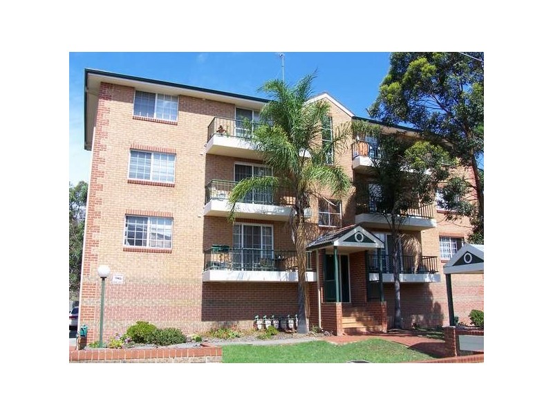 8/15 Samuel St, Lidcombe NSW 2141