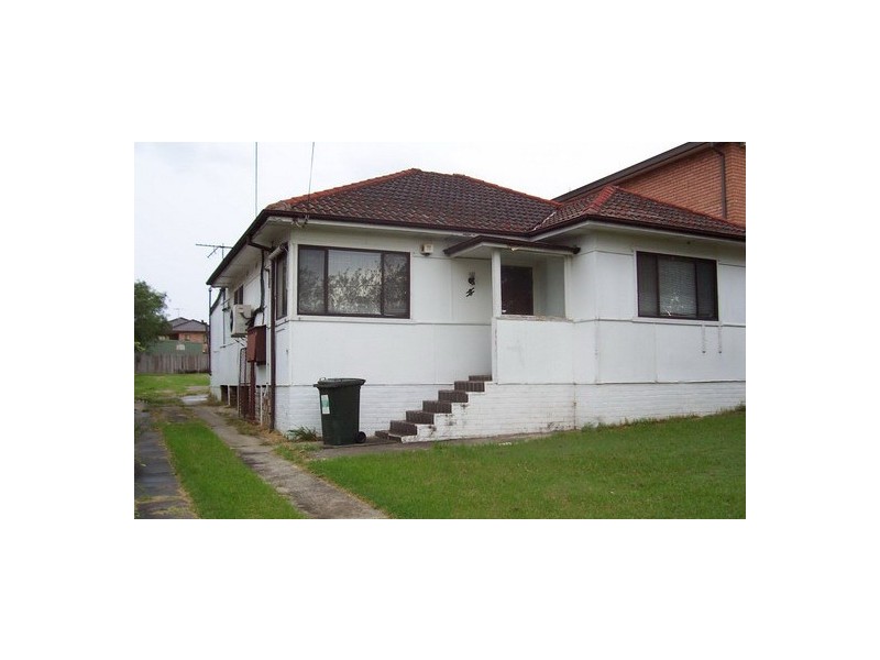 8 St Johns Rd, Auburn NSW 2144