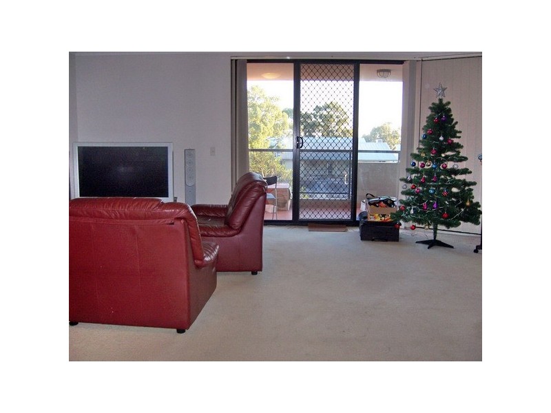 12/7-11 Kitchener Avenue, Regents Park NSW 2143