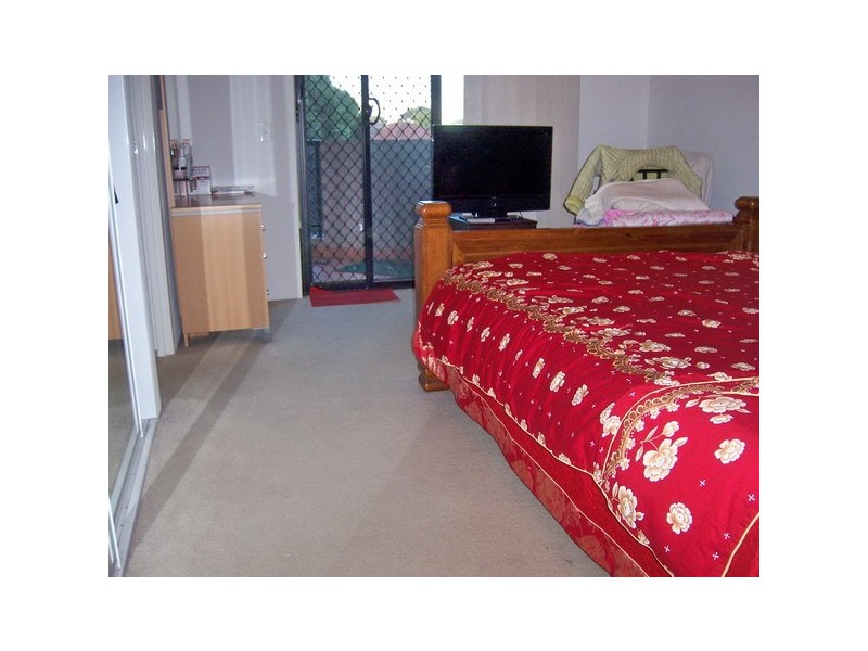 12/7-11 Kitchener Avenue, Regents Park NSW 2143