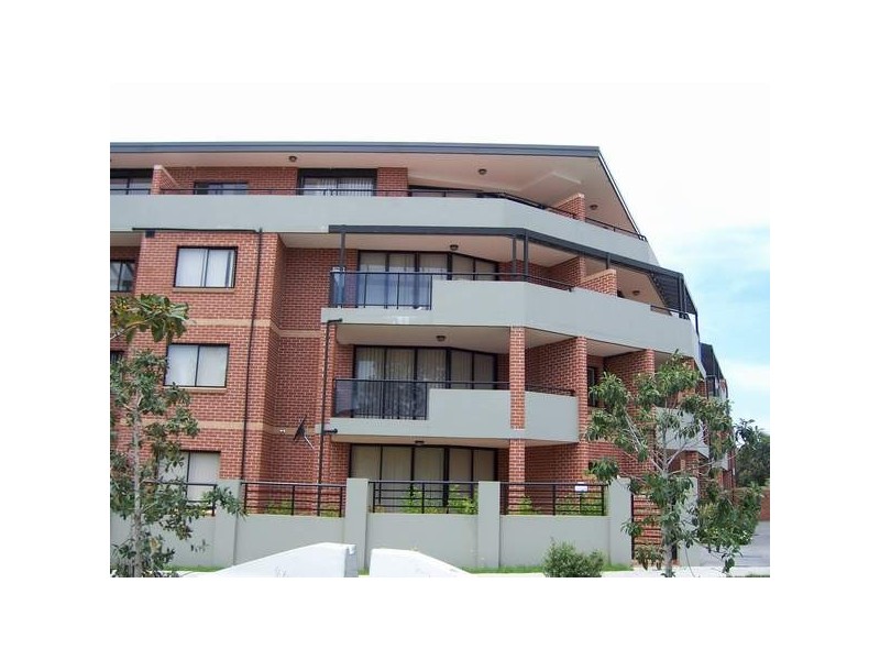 15/7-11  Kitchener Avenue, Regents Park NSW 2143