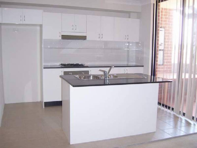 15/7-11  Kitchener Avenue, Regents Park NSW 2143