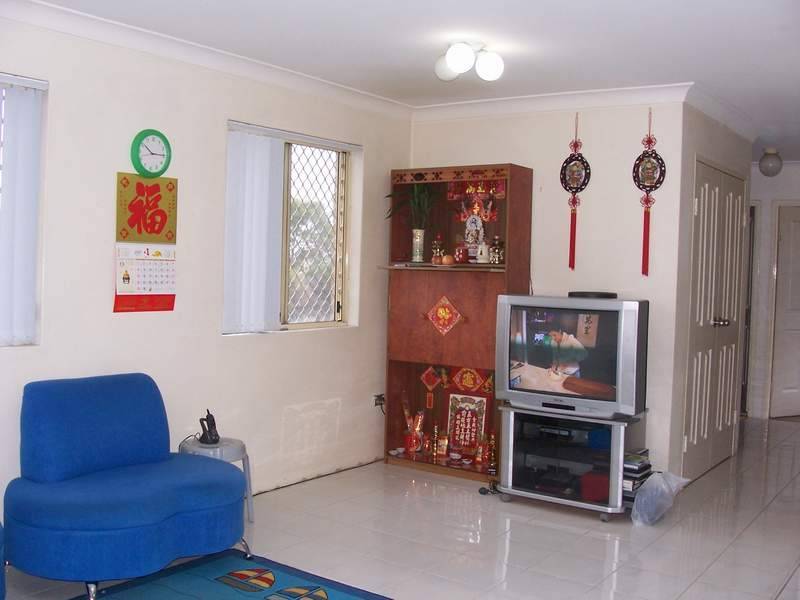 4/10-12  Kitchener Avenue, Regents Park NSW 2143