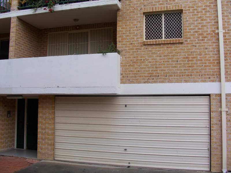 4/10-12  Kitchener Avenue, Regents Park NSW 2143