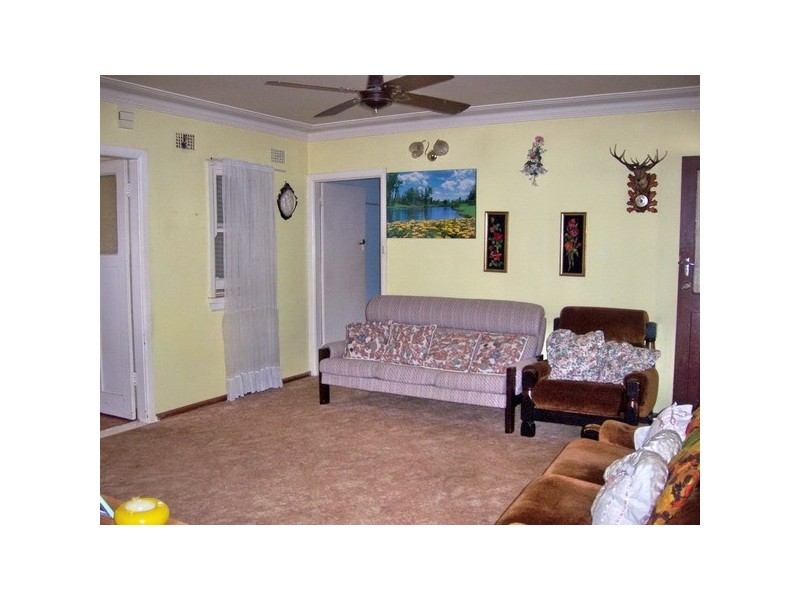 95  Simmat Ave, Condell Park NSW 2200