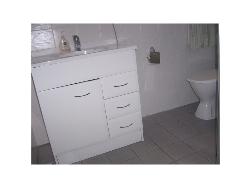 2  Nadia pl, Guildford NSW 2161