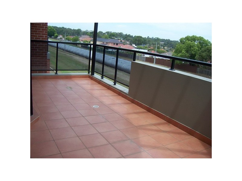 16/7-11  kitchener Ave, Regents Park NSW 2143