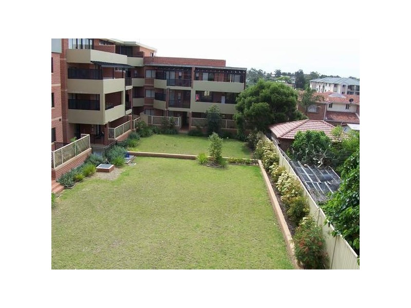 23/7-11  Kitchener Ave, Regents Park NSW 2143