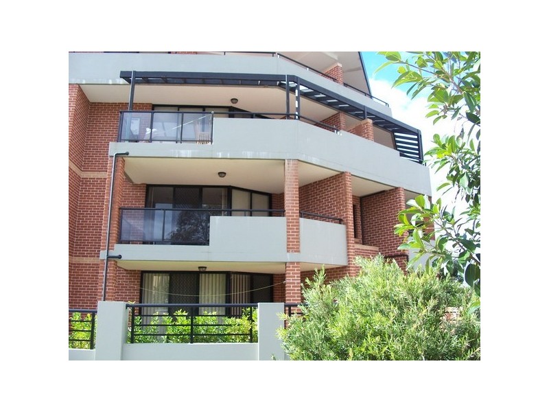 9/7-11  Kitchener  Avenue, Regents Park NSW 2143