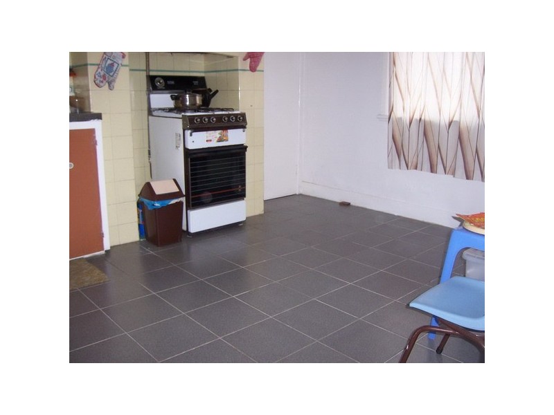 84 Blaxcell St, Granville NSW 2142