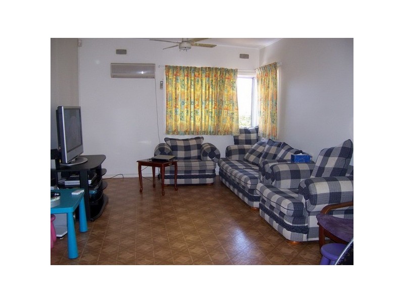 19  Kibo Road, Regents Park NSW 2143