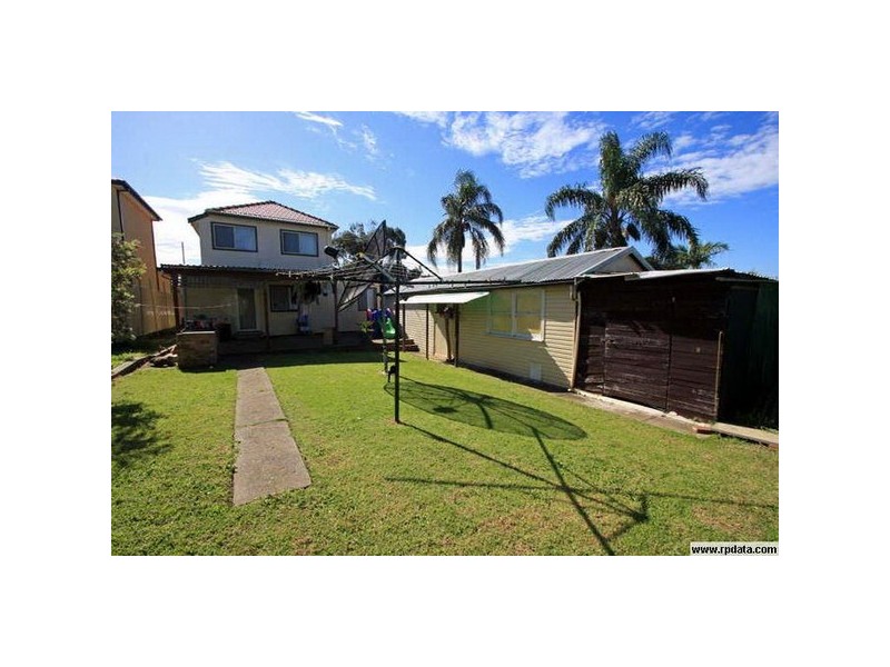 19  Kibo Road, Regents Park NSW 2143