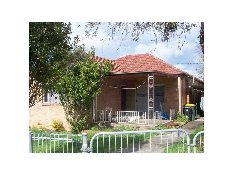 13 Kibo Road, Regents Park NSW 2143