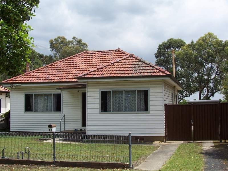 18  Mary Street, Regents Park NSW 2143