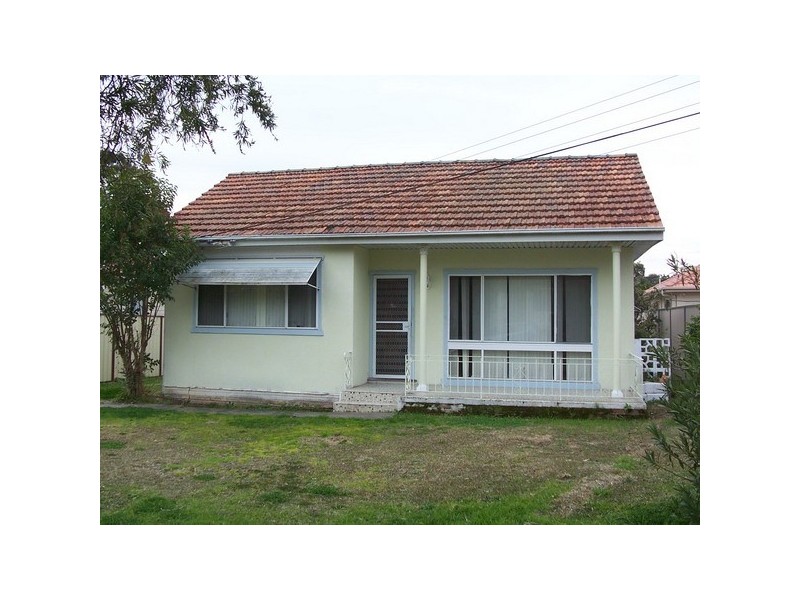 18  Chifley Ave, Sefton NSW 2162
