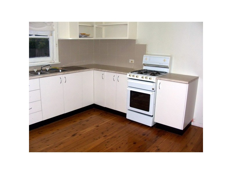 8 wanda Street, Merrylands NSW 2160