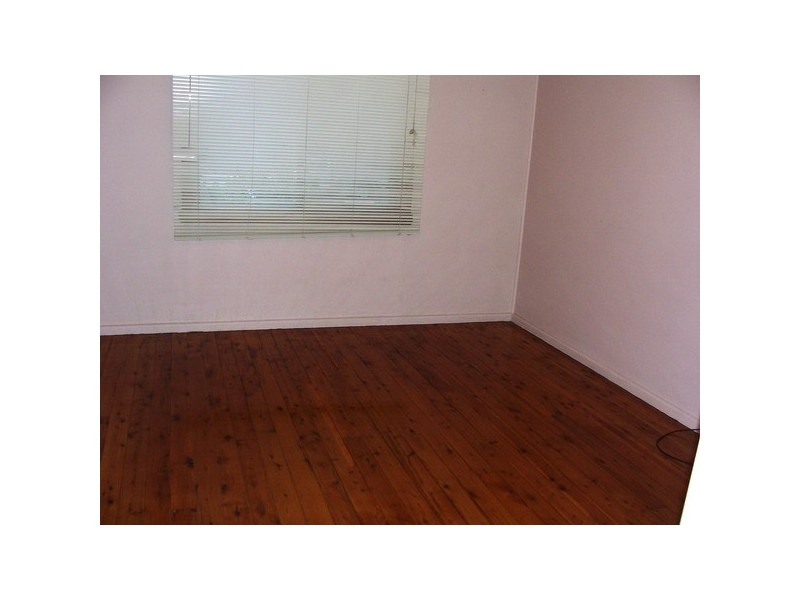 8 wanda Street, Merrylands NSW 2160