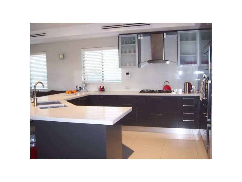 15 Oakleigh Ave, Granville NSW 2142