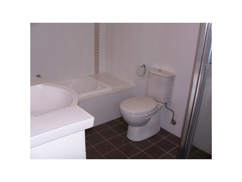 2/62  Railway Tce, Merrylands NSW 2160