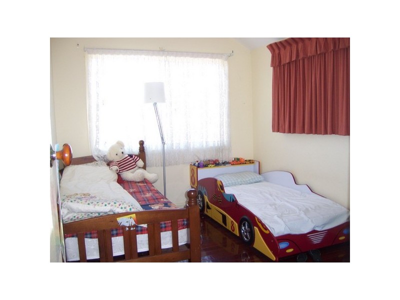 19 Kibo Road, Regents Park NSW 2143